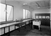 Wellcome Research Institute; laboratory number eleven. Wellcome M0006638