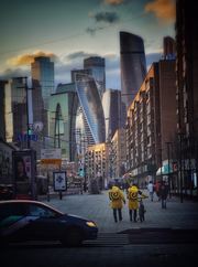 Australian Food Delivery Riders | VJP-News Food delivery riders in Australia are getting an hourly floor, but remain independent contractors.